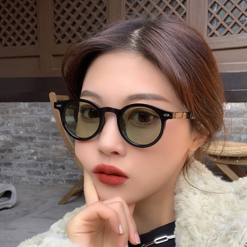 Vintage Fashion Enthusiasts - New Small Round Sunglasses for Men