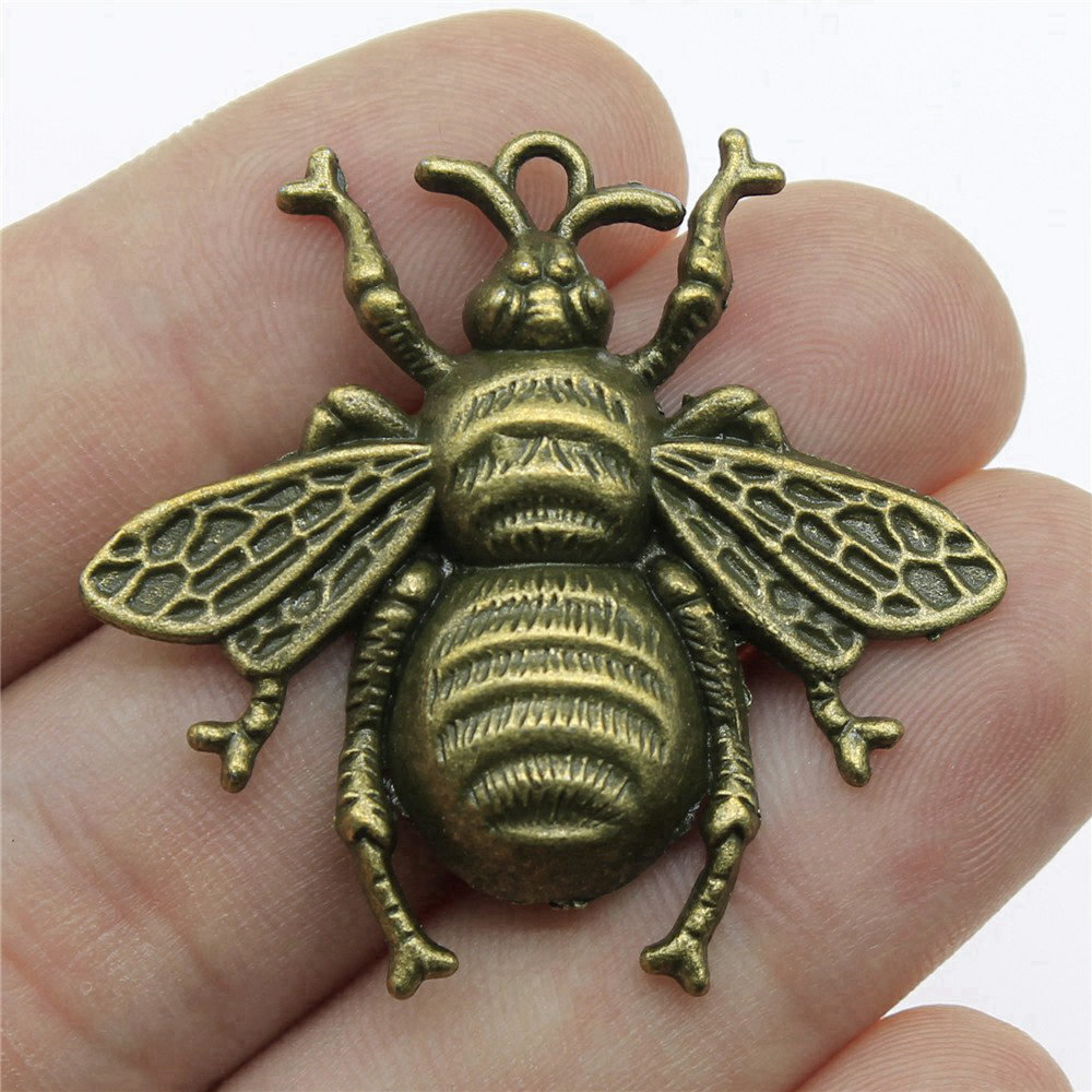 Queen Bee Insect Charm Pendant - đánh giá và giá Vintage Fashion Stores