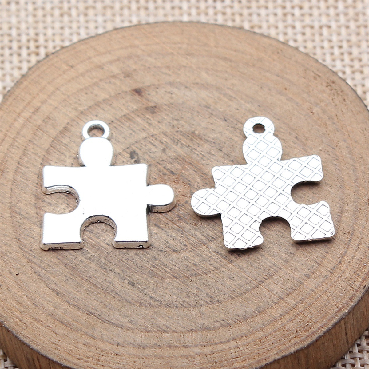 WYSIWYG 10pcs 23x20mm 2 Colors - đánh giá và giá Vintage Fashion Stores